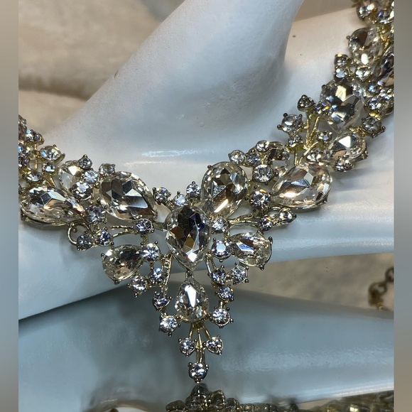 Vintage Rhinestone Bib Necklace Silver Tone 16-18” Multiple Shapes & Size stones - Picture 14 of 17